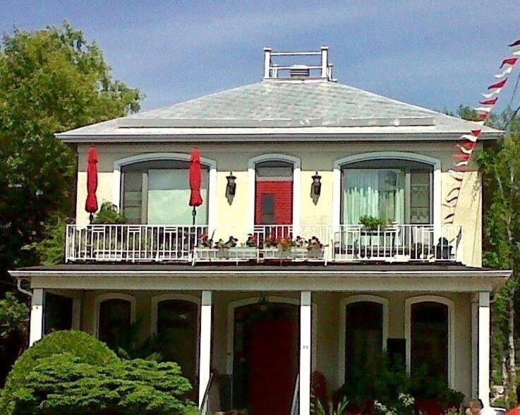 La Campagne Au Centre-Ville De Baie-Saint-Paul Unique Exterior photo